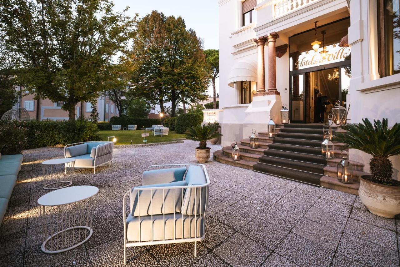 Hotel De La Ville Riccione Bagian luar foto